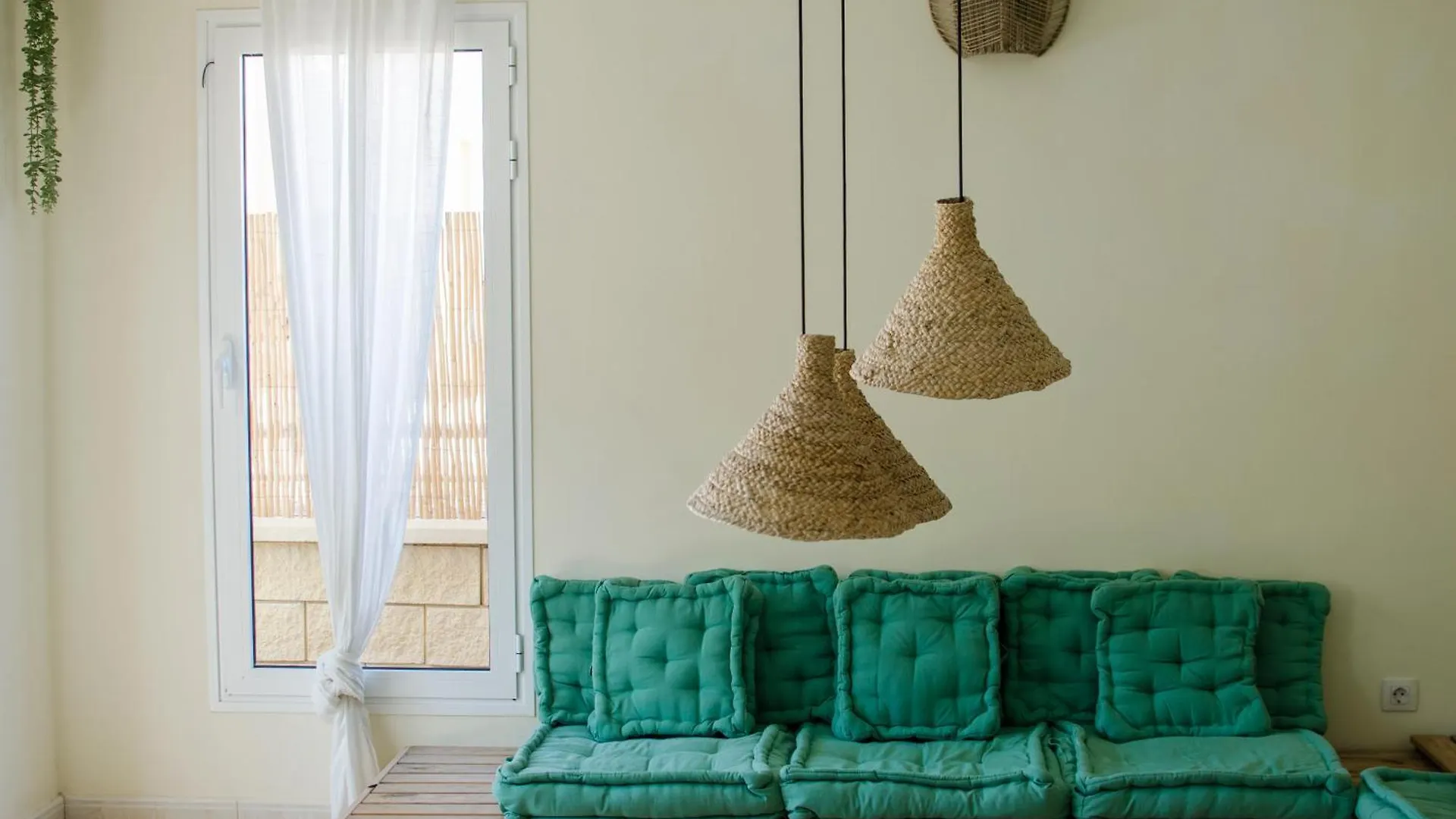 הוסטל אדחה La Casita אכסניה